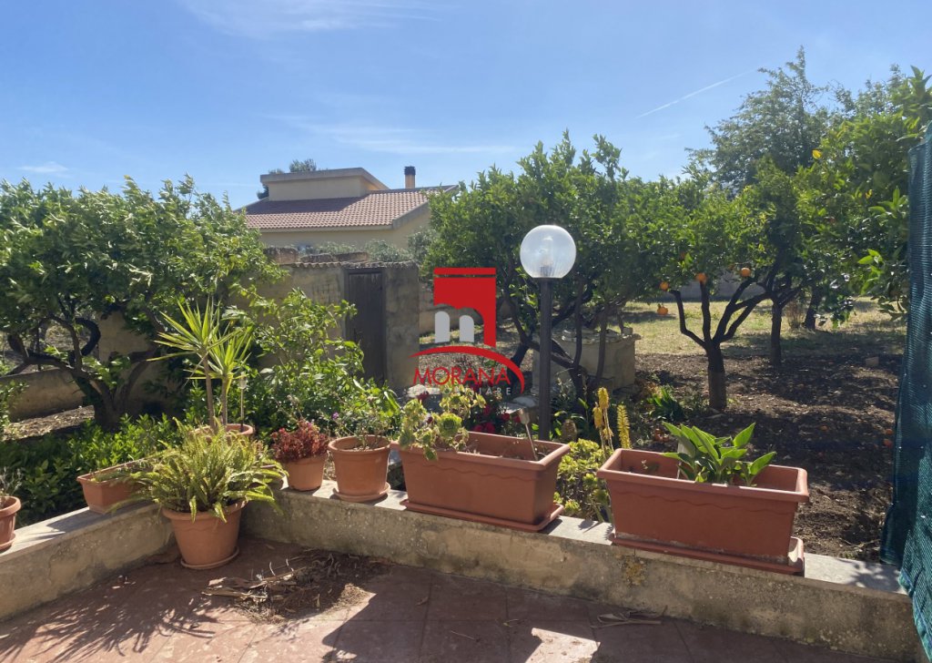 Vendita Case Indipendenti Valderice - Casa indipendente con giardino zona Bonagia Località Sant'Andrea